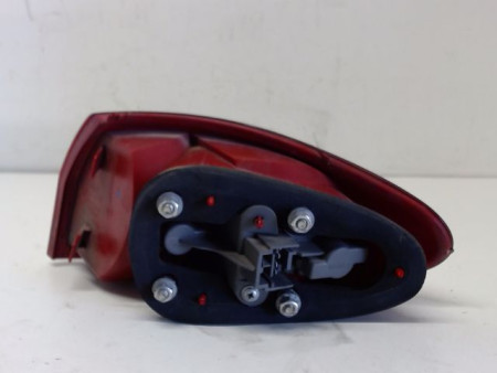 FEU ARRIERE GAUCHE  ALFA ROMEO 147 5P