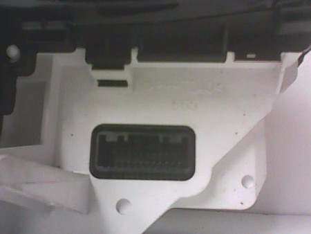 BLOC COMPTEURS TOYOTA YARIS 2005-