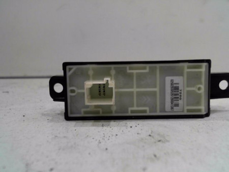 COMMANDE AUTORADIO PEUGEOT 208