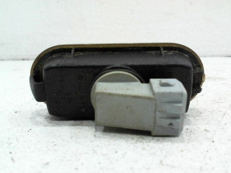 REPETITEUR AILE DROIT VOLKSWAGEN POLO