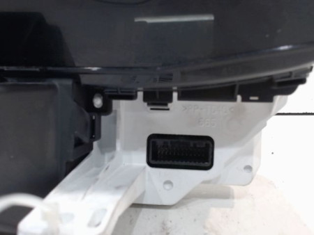 BLOC COMPTEURS TOYOTA YARIS