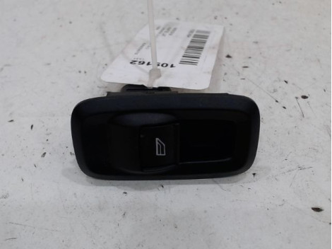 COMMANDE LEVE-GLACE PORTE AVD FORD KA+