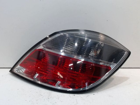 FEU ARRIERE DROIT OPEL ASTRA