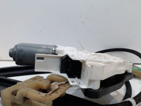 MECANISME+MOTEUR LEVE-GLACE AVANT GAUCHE AUDI A1