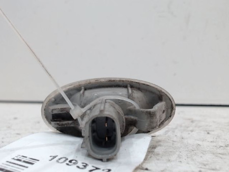 REPETITEUR AILE DROIT MAZDA 6
