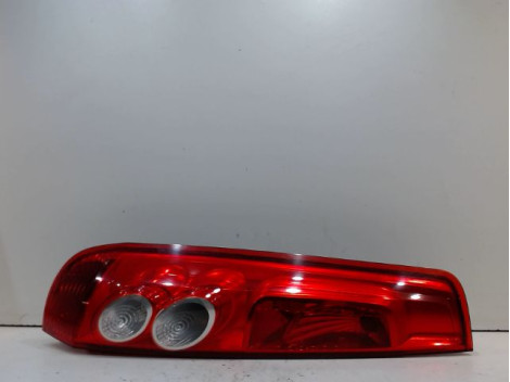 FEU ARRIERE GAUCHE  FORD FIESTA