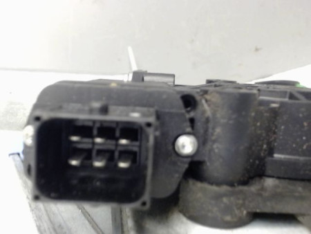 MECANISME+MOTEUR LEVE-GLACE AVANT DROIT OPEL CORSA