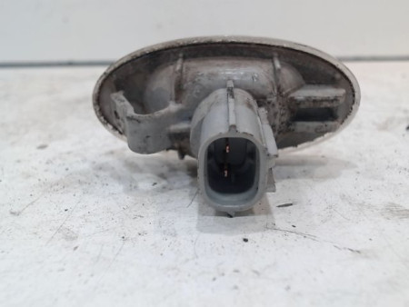 REPETITEUR AILE DROIT MAZDA 3