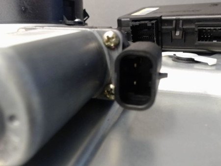 MECANISME+MOTEUR LEVE-GLACE AVANT DROIT ALFA ROMEO 159