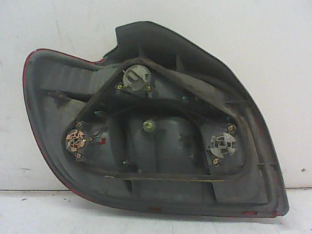FEU ARRIERE DROIT TOYOTA YARIS