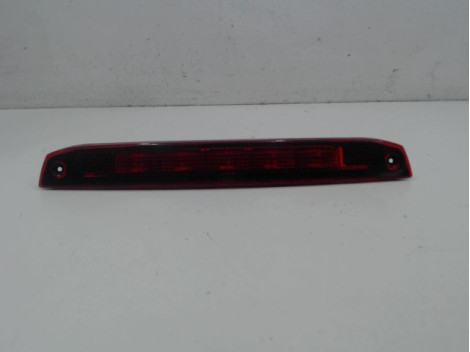 FEUX STOP SUPPLEMENTAIRE FORD FOCUS