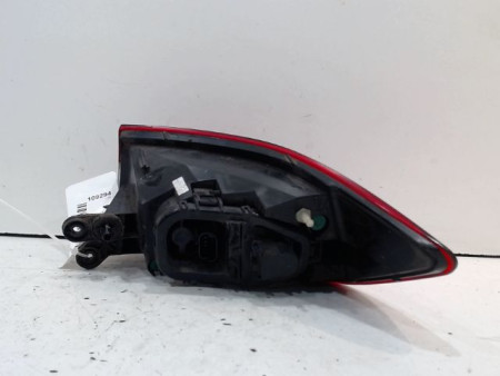 FEU ARRIERE GAUCHE  RENAULT CLIO