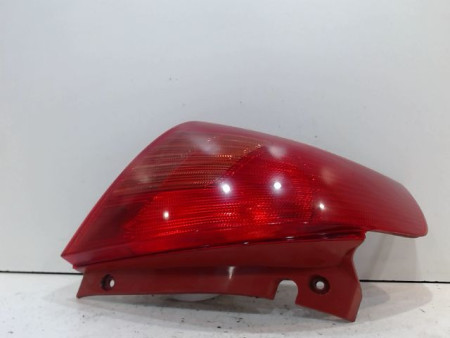 FEU ARRIERE GAUCHE  SUZUKI SWIFT