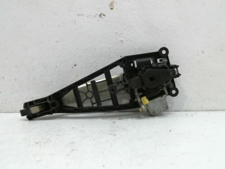 POIGNEE EXTERIEURE PORTE AVANT DROIT OPEL CORSA