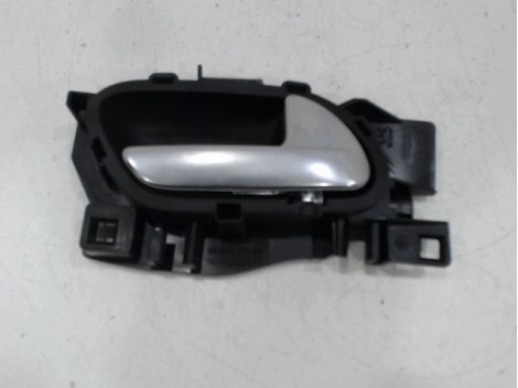 POIGNEE INTERIEURE PORTE AVANT DROIT CITROEN C4