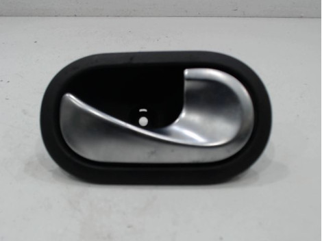 POIGNEE INTERIEURE PORTE AVANT DROIT RENAULT MEGANE