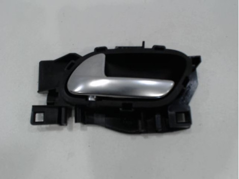 POIGNEE INTERIEURE PORTE AVANT GAUCHE PEUGEOT 208