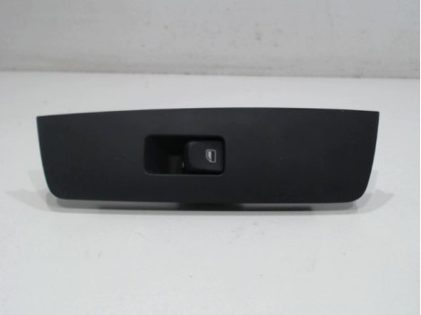 COMMANDE LEVE-GLACE PORTE AVD AUDI A1