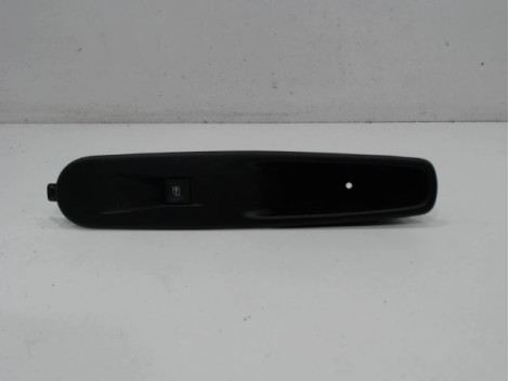 COMMANDE LEVE-GLACE PORTE AVD RENAULT ZOE