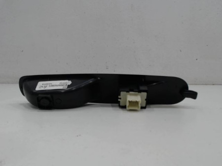 COMMANDE LEVE-GLACE PORTE AVD RENAULT ZOE