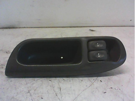 COMMANDE LEVE-GLACE PORTE AVD RENAULT MEGANE