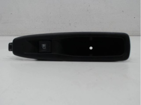 COMMANDE LEVE-GLACE PORTE ARG RENAULT CAPTUR