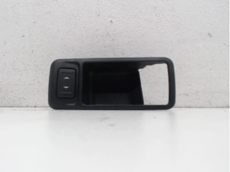 COMMANDE LEVE-GLACE PORTE ARG FORD FOCUS