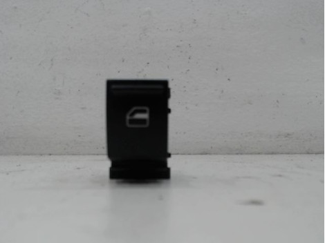 COMMANDE LEVE-GLACE PORTE AVD SEAT IBIZA