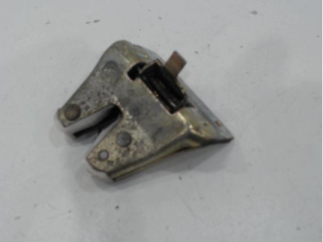 SERRURE HAYON  PEUGEOT 205