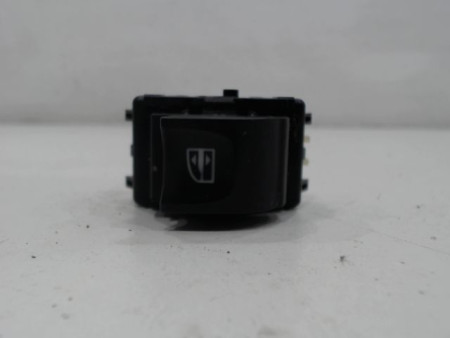 COMMANDE LEVE-GLACE PORTE AVD RENAULT CLIO