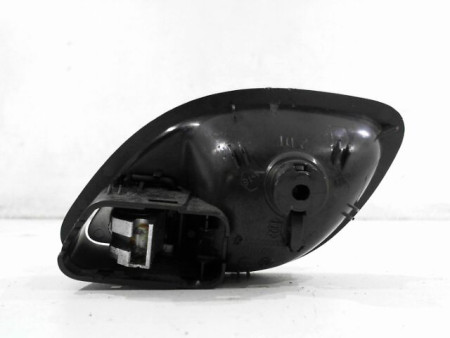 POIGNEE INTERIEURE PORTE ARRIERE DROIT RENAULT ESPACE 2002-