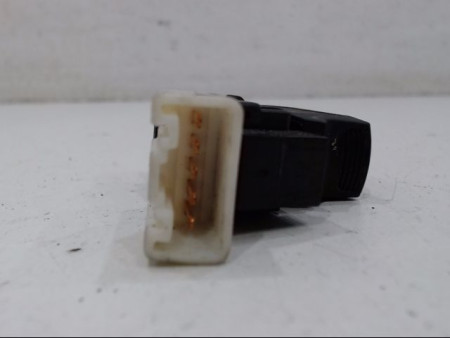 COMMANDE LEVE-GLACE PORTE AVD NISSAN PIXO