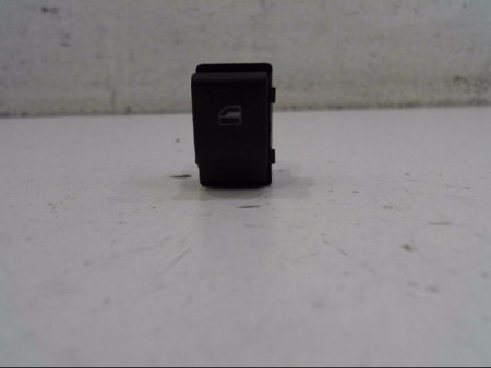 COMMANDE LEVE-GLACE PORTE AVD VOLKSWAGEN FOX