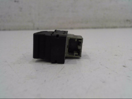 COMMANDE LEVE-GLACE PORTE AVD VOLKSWAGEN FOX
