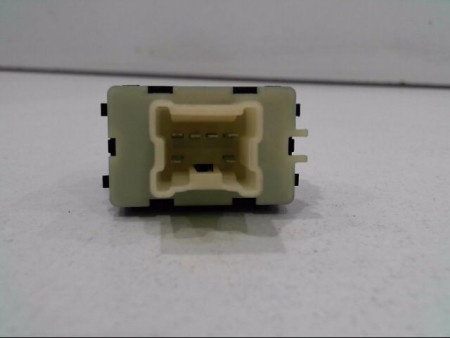 COMMANDE LEVE-GLACE PORTE AVD RENAULT CLIO