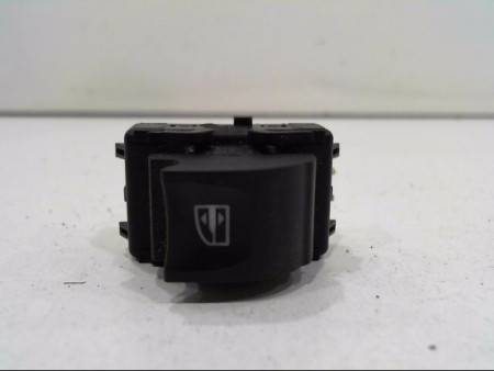 COMMANDE LEVE-GLACE PORTE AVD RENAULT CLIO
