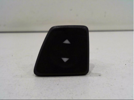 COMMANDE LEVE-GLACE PORTE AVD FIAT 500