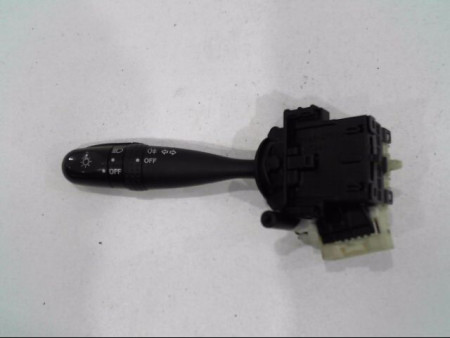COMMANDE ECLAIRAGE TOYOTA YARIS