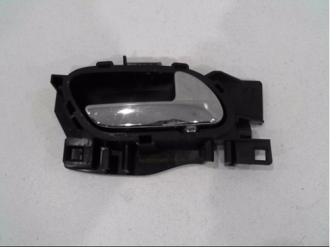 POIGNEE INTERIEURE PORTE AVANT DROIT PEUGEOT 207