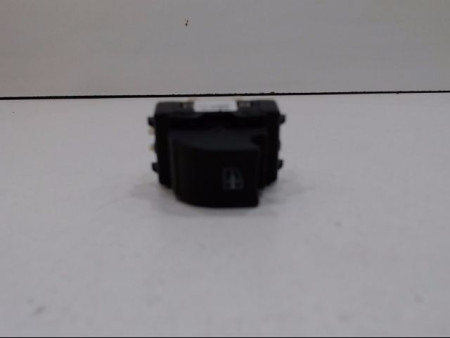 COMMANDE LEVE-GLACE PORTE ARD RENAULT CLIO