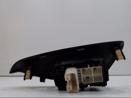 COMMANDE LEVE-GLACE PORTE AVD CITROEN C1