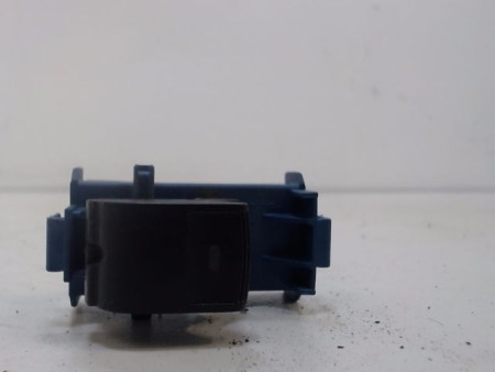 COMMANDE LEVE-GLACE PORTE AVD TOYOTA VERSO