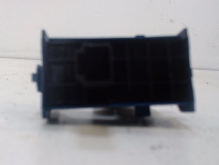 COMMANDE LEVE-GLACE PORTE AVD TOYOTA VERSO