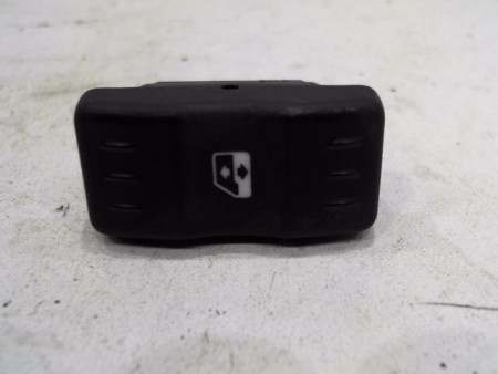COMMANDE LEVE-GLACE PORTE AVD DACIA LOGAN 4 P 05-08