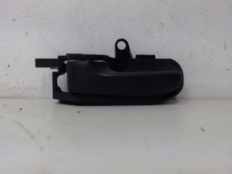 POIGNEE INTERIEURE PORTE AVANT GAUCHE TOYOTA YARIS