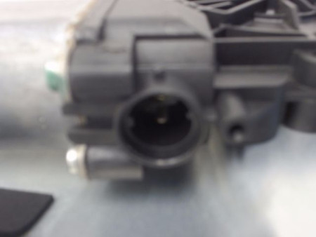 MECANISME+MOTEUR LEVE-GLACE AVANT DROIT NISSAN QASHQAI