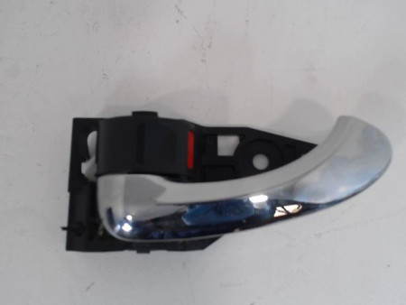 POIGNEE INTERIEURE PORTE AVANT GAUCHE TOYOTA RAV4