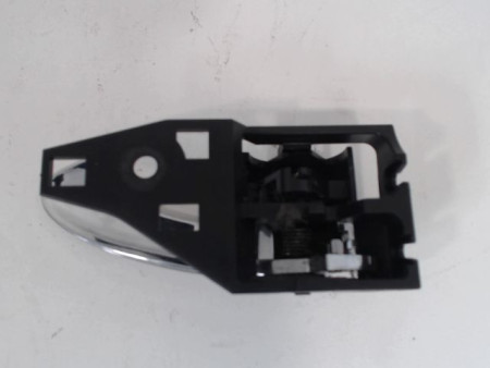 POIGNEE INTERIEURE PORTE AVANT GAUCHE TOYOTA RAV4