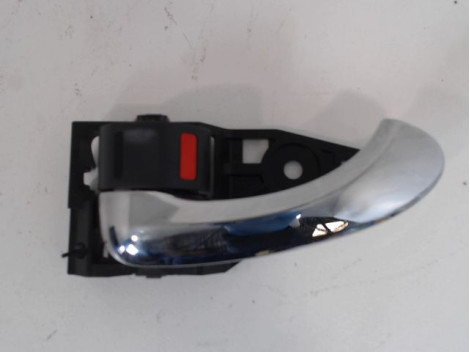POIGNEE INTERIEURE PORTE ARRIERE GAUCHE TOYOTA RAV4