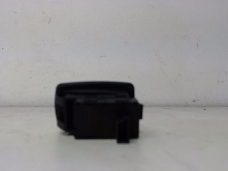 COMMANDE LEVE-GLACE PORTE AVD B.M.W. SERIE 3